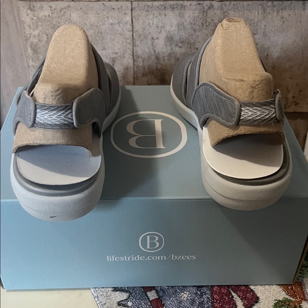 Brand new Lifestride air step Shoes - Picture 4 of 5